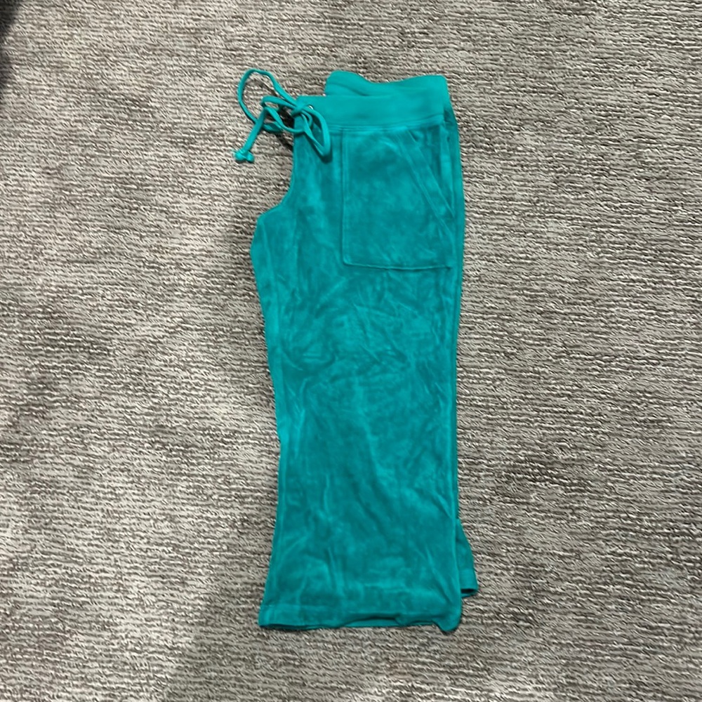 Juicy Couture. Aqua Long Board Shorts/Cropped Pants. P(XS)